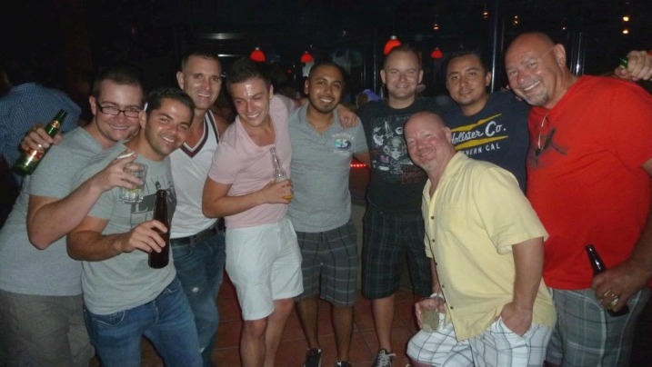 clubs bar Laredo gay